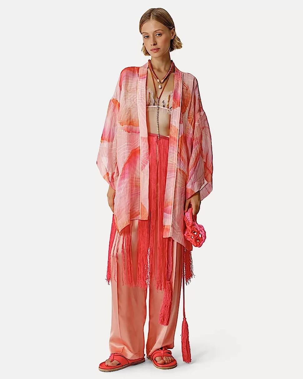 kimono_en_lino_vaporoso_y_0.webp KIMONO EN LINO VAPOROSO Y SEDA CON DISEÑO ESTAMPADO DE "DREAM" FORTE_FORTE