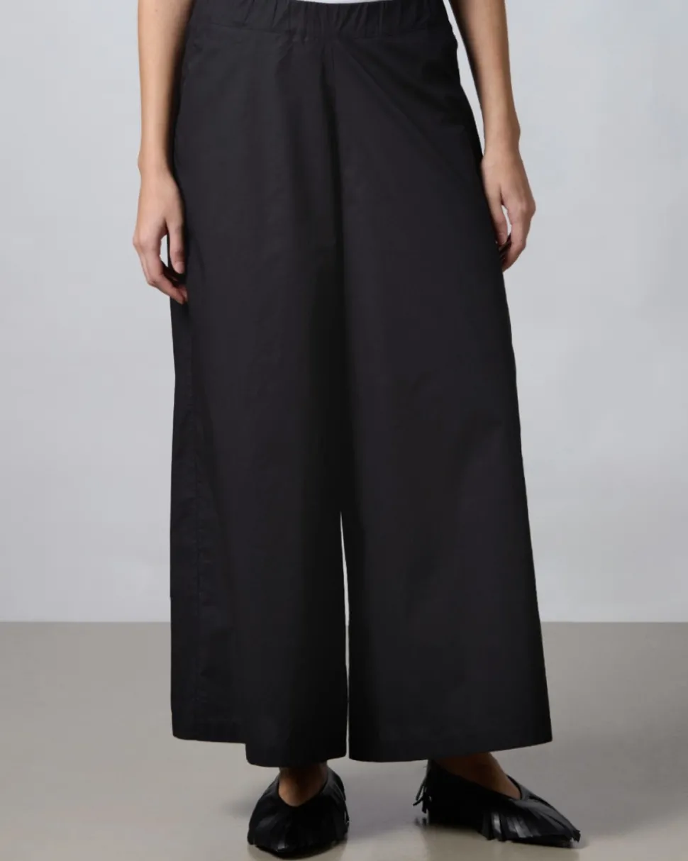 pantalones_cropped_robert_2.webp PANTALONES CROPPED ROBERTO COLLINA