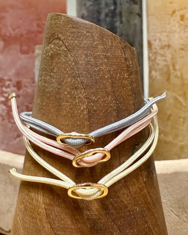 PULSERA DE CORDÓN CON MINI HEBILLA DORADA HELENA ROHNER
